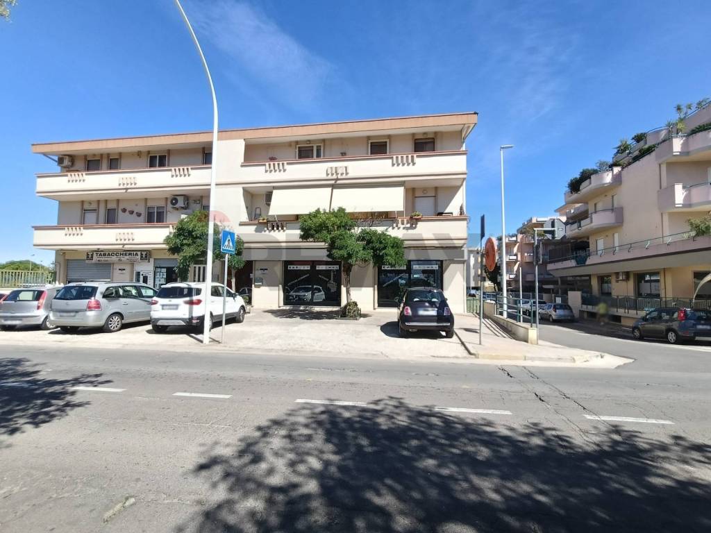 negozio in affitto ad Assemini