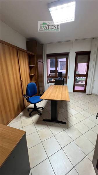 ufficio in affitto a Cagliari in zona Bonaria