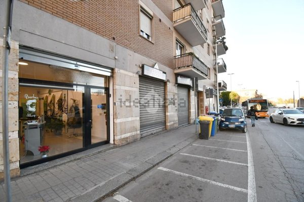 locale commerciale in affitto a Cagliari in zona Is Mirrionis/San Michele