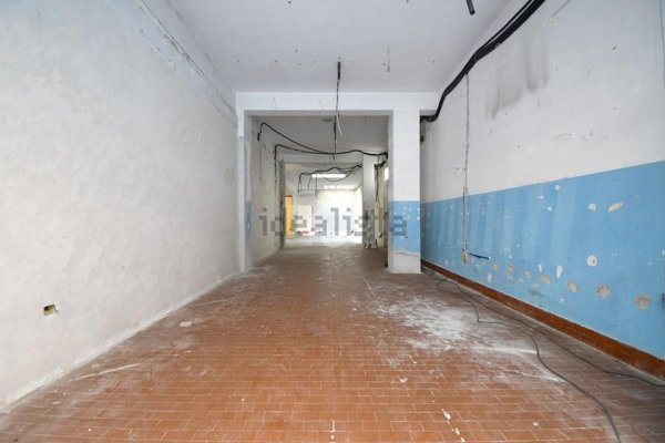 locale commerciale in affitto a Cagliari