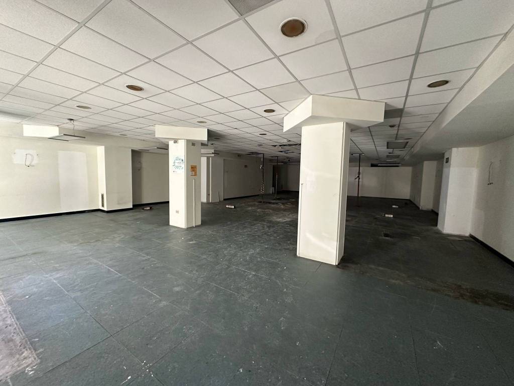 negozio in affitto a Cagliari in zona Stampace/Punici