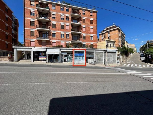 locale commerciale in affitto a Cagliari in zona Is Mirrionis/San Michele