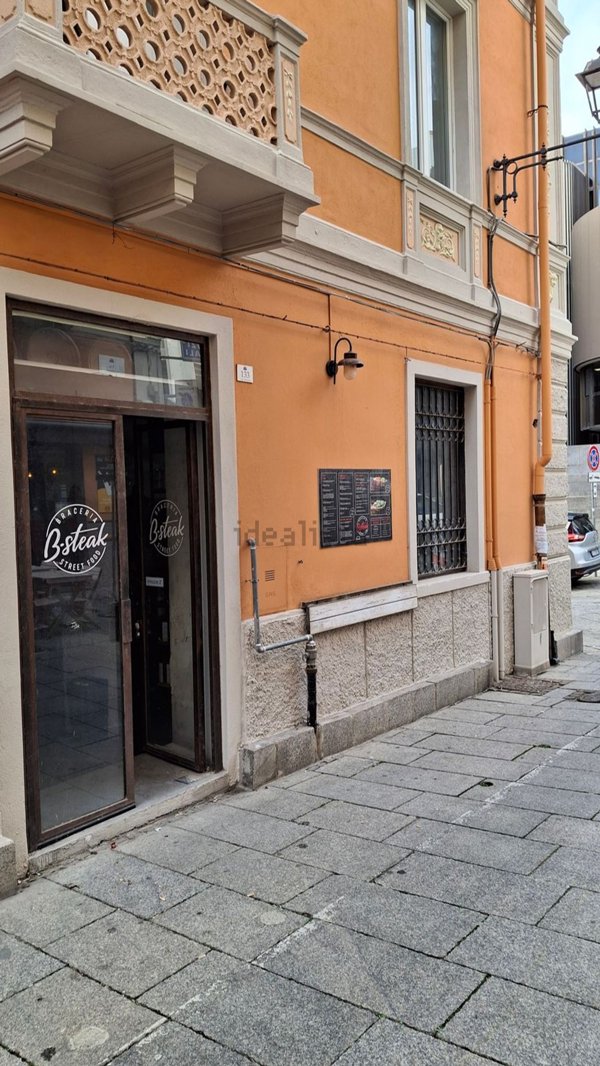 locale commerciale in affitto a Cagliari in zona Marina