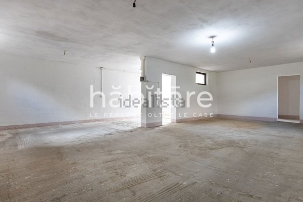 locale commerciale in affitto a Cagliari in zona Barracca Manna