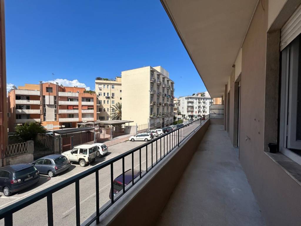 ufficio in affitto a Cagliari in zona Bonaria