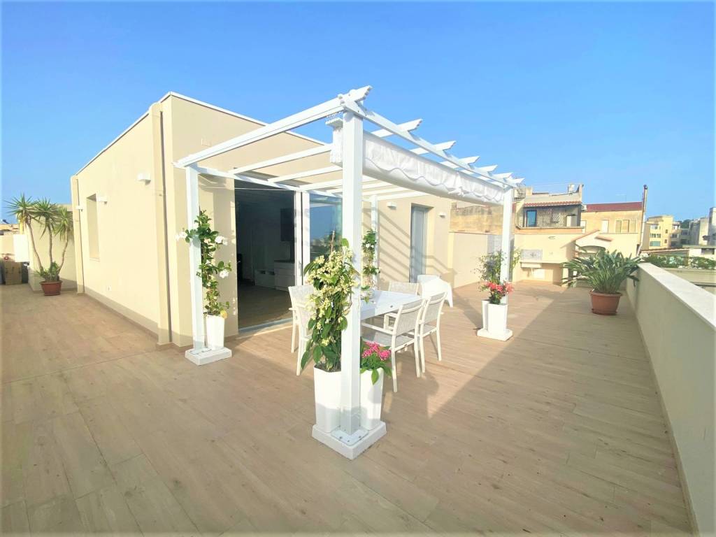 appartamento in affitto a Cagliari in zona Villanova