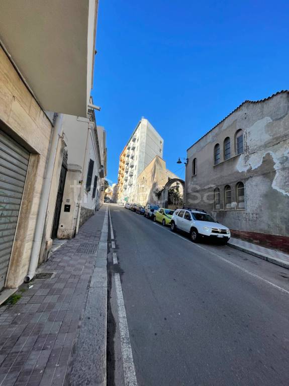 trivano in affitto a Cagliari in zona Villanova