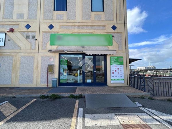locale commerciale in affitto a Cagliari in zona Is Mirrionis/San Michele