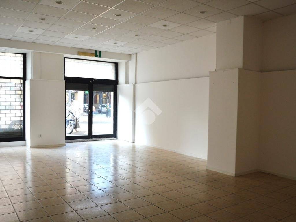 negozio in affitto a Cagliari in zona Stampace/Punici