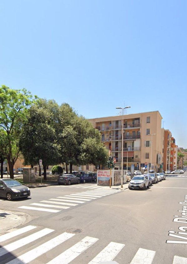 locale commerciale in affitto a Cagliari