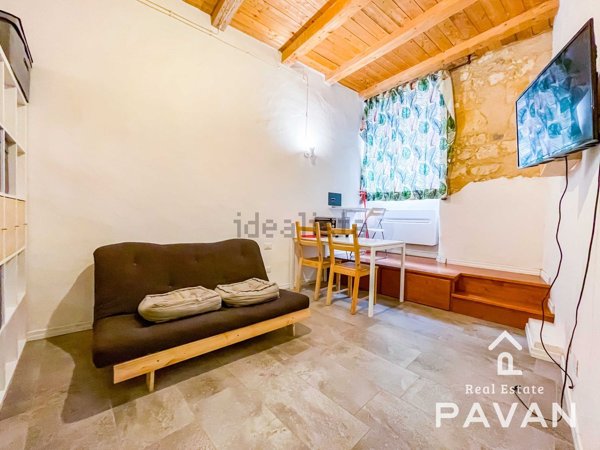 appartamento in affitto a Cagliari in zona Villanova