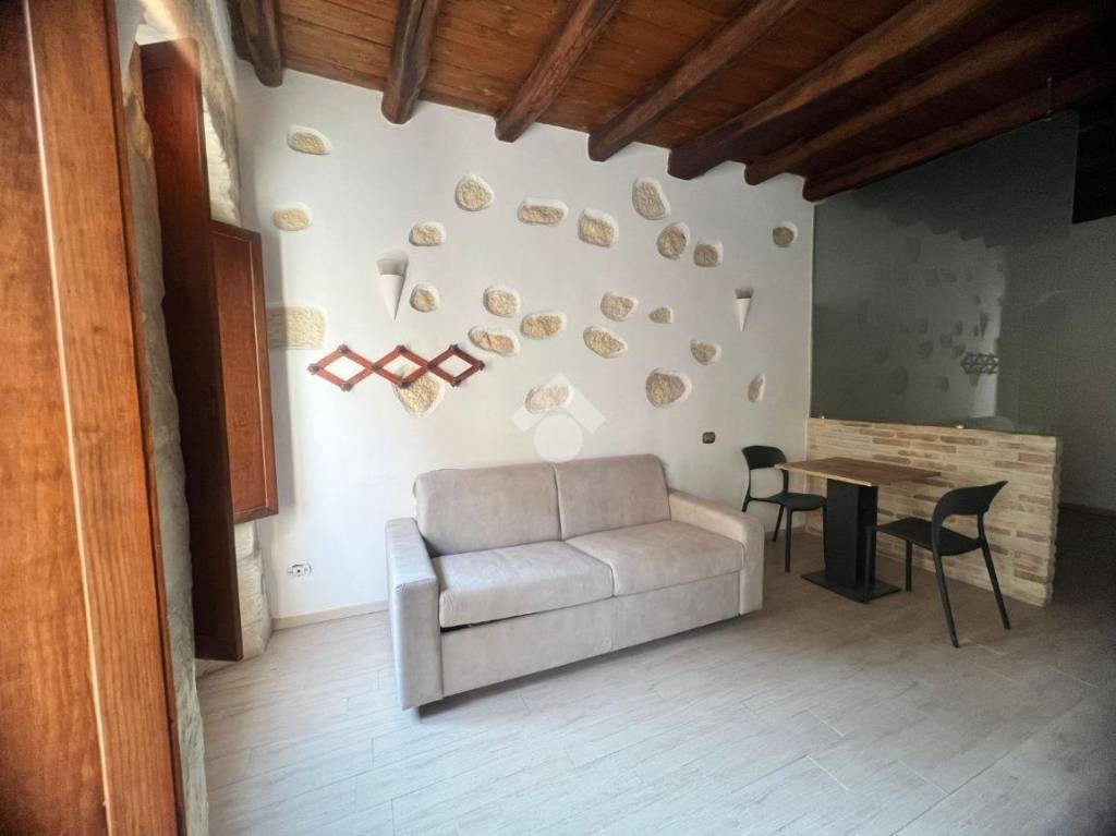 appartamento in affitto a Cagliari in zona Stampace/Punici
