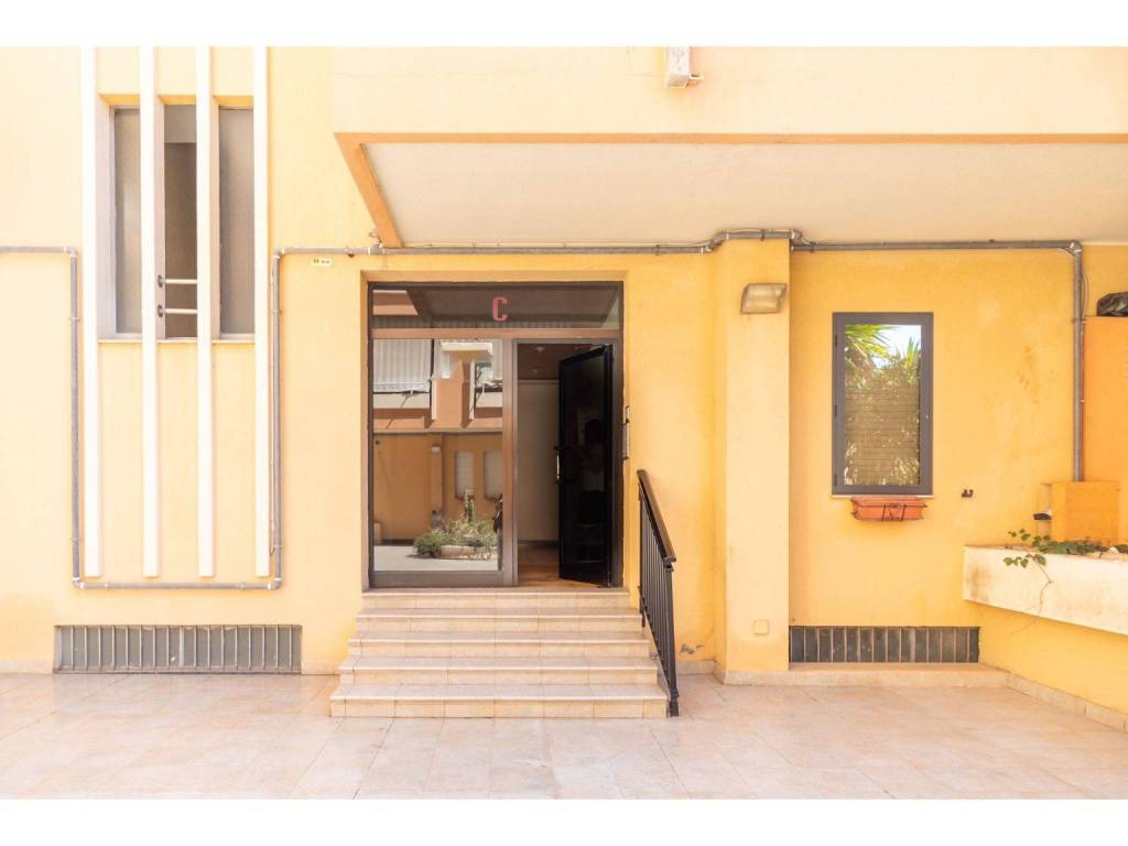 appartamento in affitto a Cagliari in zona Genneruxi