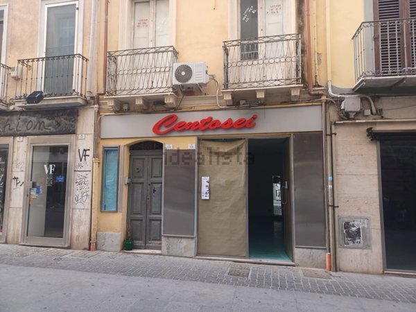locale commerciale in affitto a Cagliari in zona Villanova
