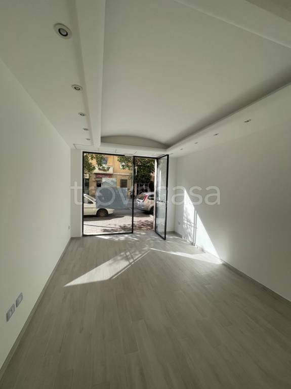 negozio in affitto a Cagliari in zona San Benedetto