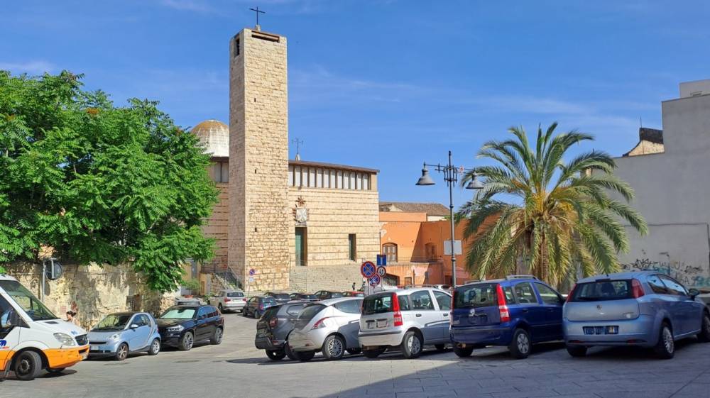 locale commerciale in affitto a Cagliari