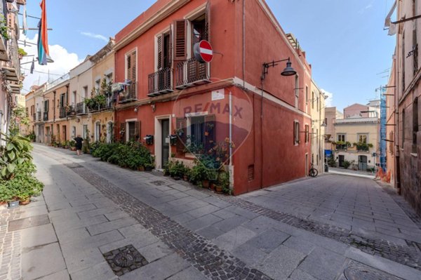 appartamento in affitto a Cagliari in zona Villanova