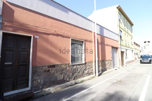 appartamento in affitto a Cagliari in zona Pirri