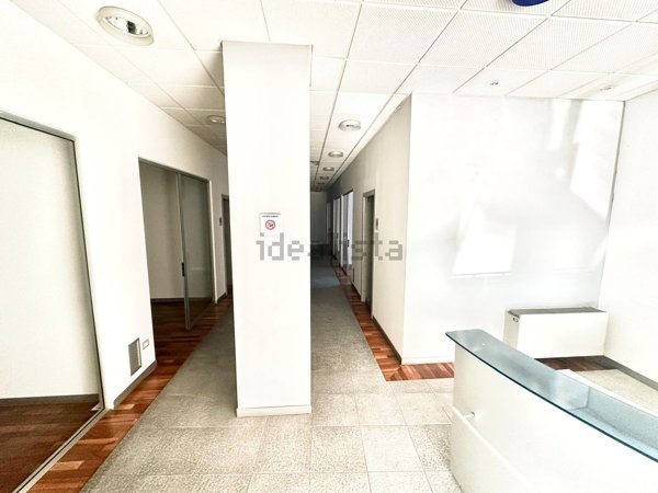 locale commerciale in affitto a Cagliari