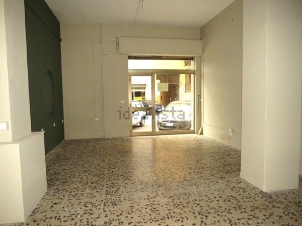 locale commerciale in affitto a Cagliari in zona Fonsarda / zona Giudici