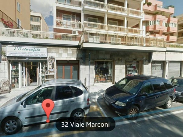 negozio in affitto a Cagliari in zona Genneruxi