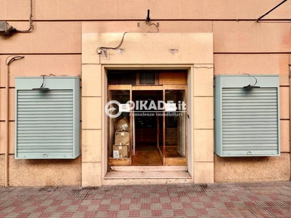 negozio in affitto a Cagliari in zona San Benedetto