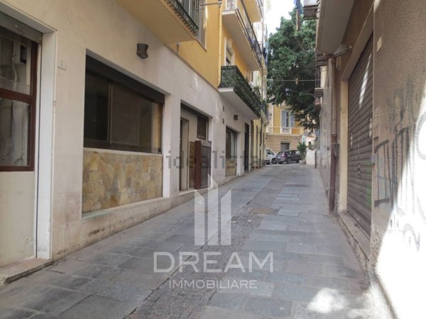 locale commerciale in affitto a Cagliari in zona Marina