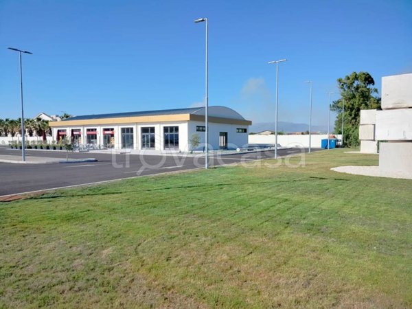 locale commerciale in affitto a Cagliari
