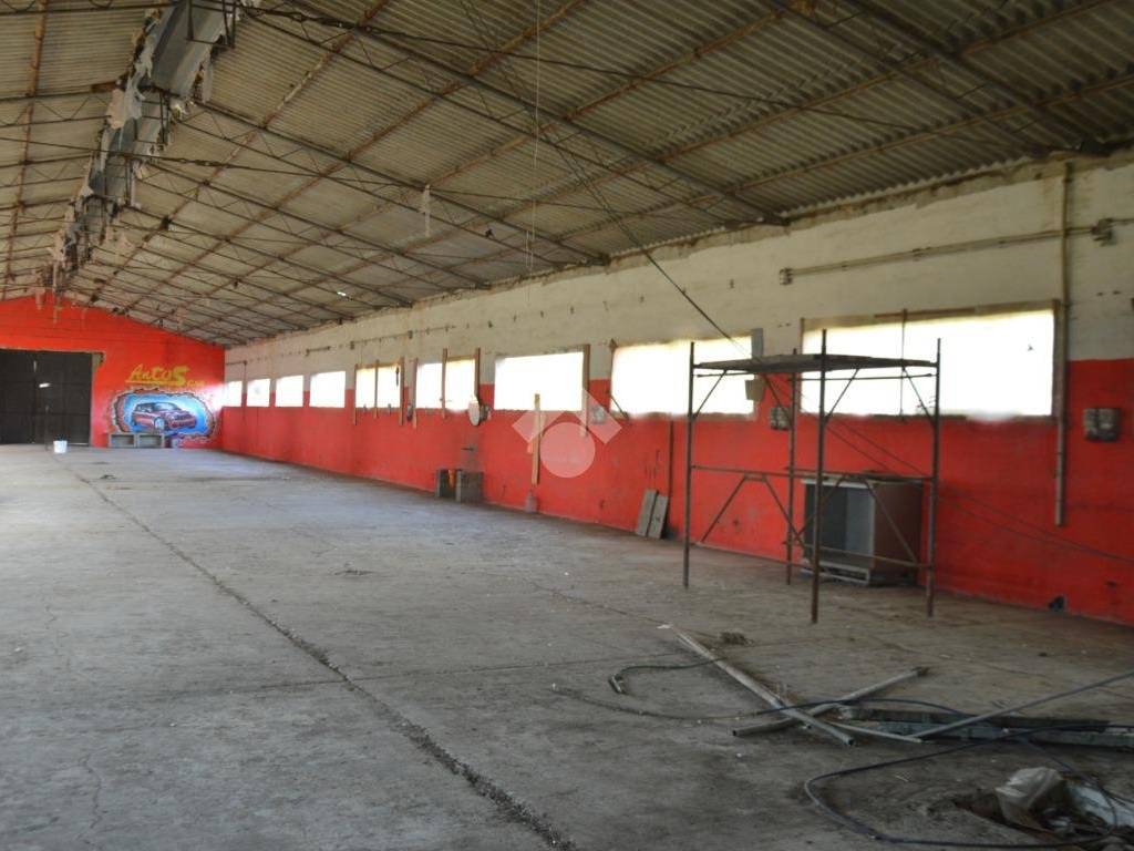 locale commerciale in affitto a Cagliari in zona Is Mirrionis/San Michele