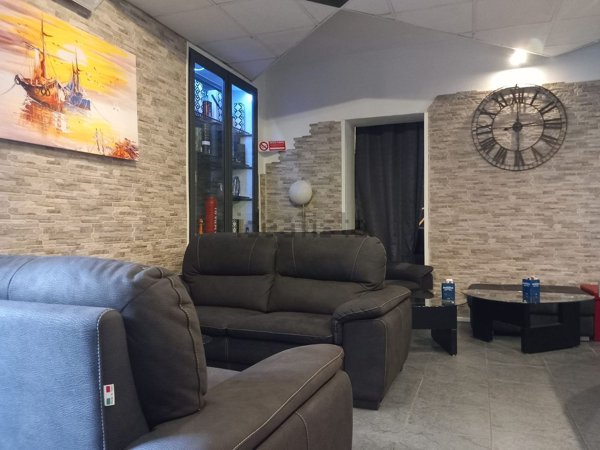 negozio in affitto a Cagliari in zona San Benedetto