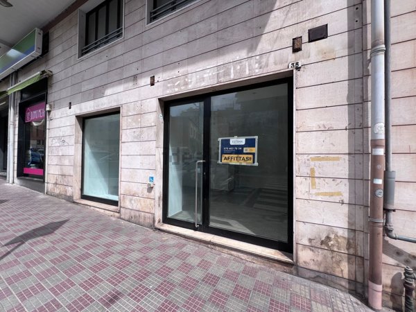 locale commerciale in affitto a Cagliari in zona San Benedetto
