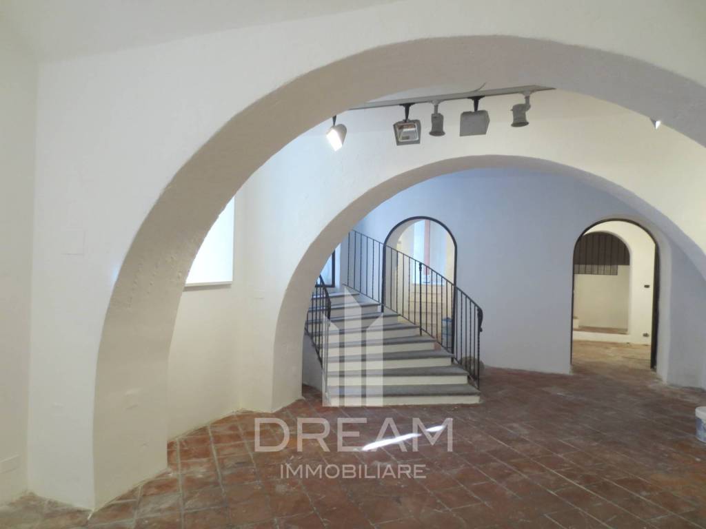 negozio in affitto a Cagliari