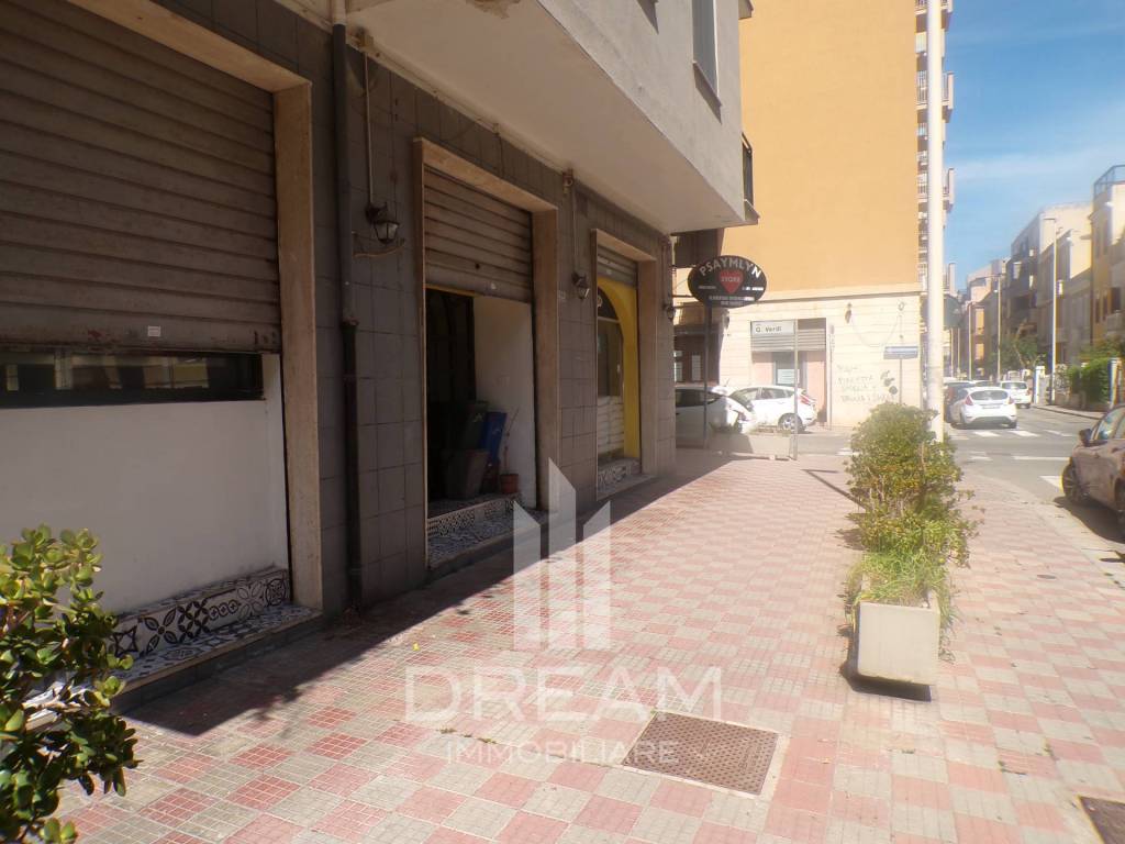 negozio in affitto a Cagliari in zona San Benedetto