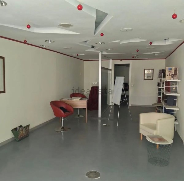 locale commerciale in affitto a Cagliari in zona Villanova