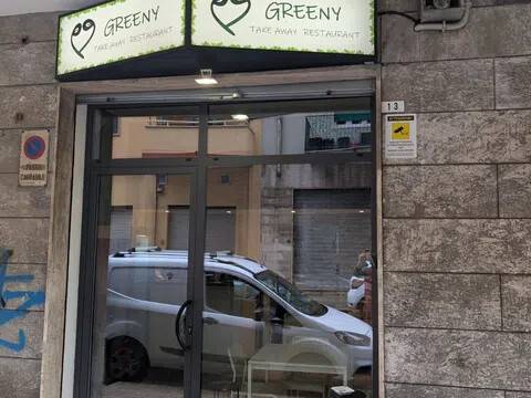 negozio in affitto a Cagliari in zona Genneruxi