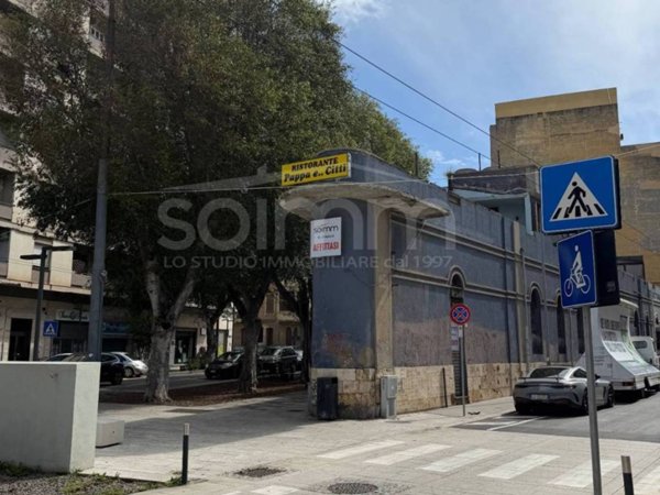 locale commerciale in affitto a Cagliari in zona Stampace/Punici