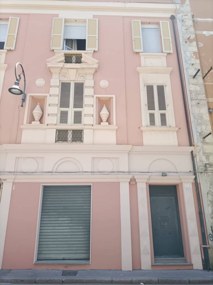 locale commerciale in affitto a Cagliari in zona Stampace/Punici
