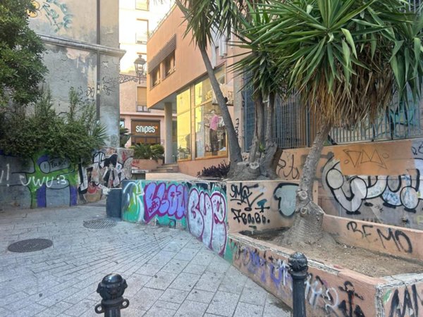 box auto in affitto a Cagliari in zona Villanova
