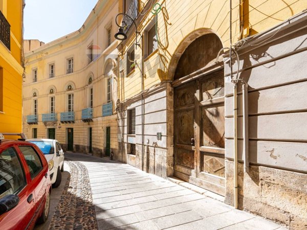 appartamento in affitto a Cagliari in zona Castello