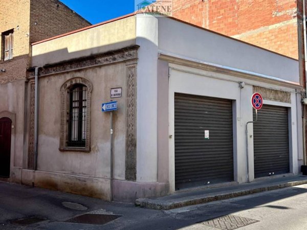 negozio in affitto a Quartu Sant'Elena in zona Funtan'e Ortus