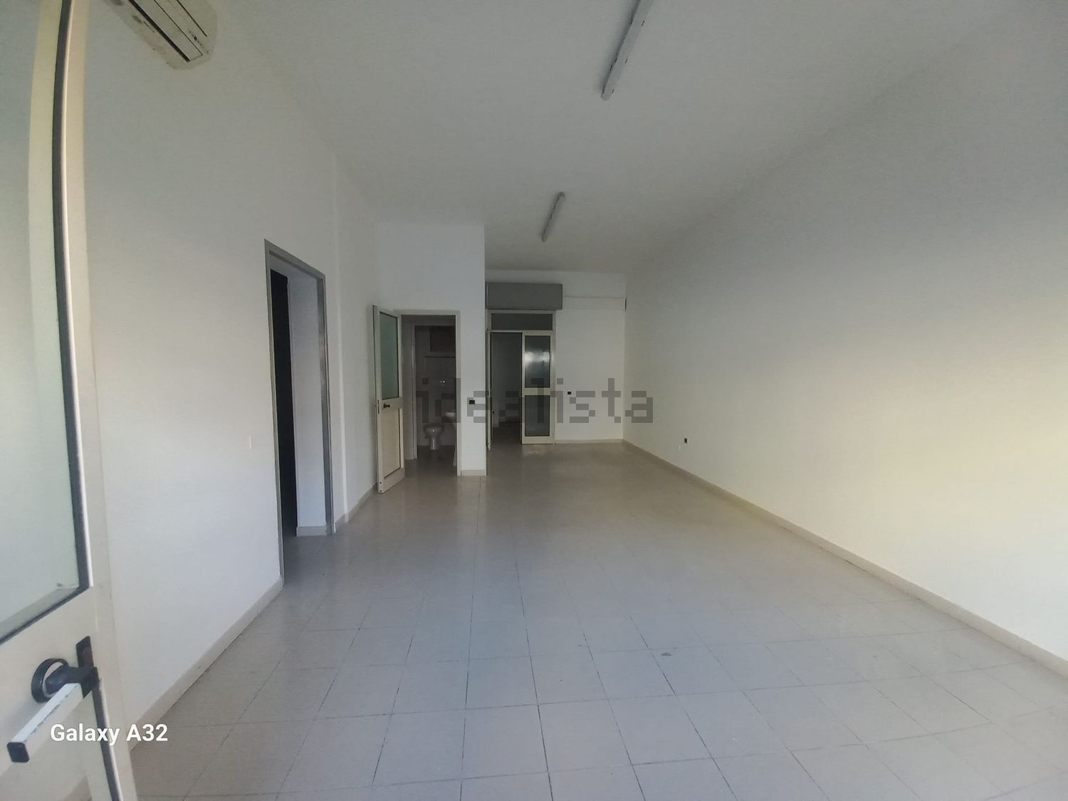 locale commerciale in affitto a Quartu Sant'Elena