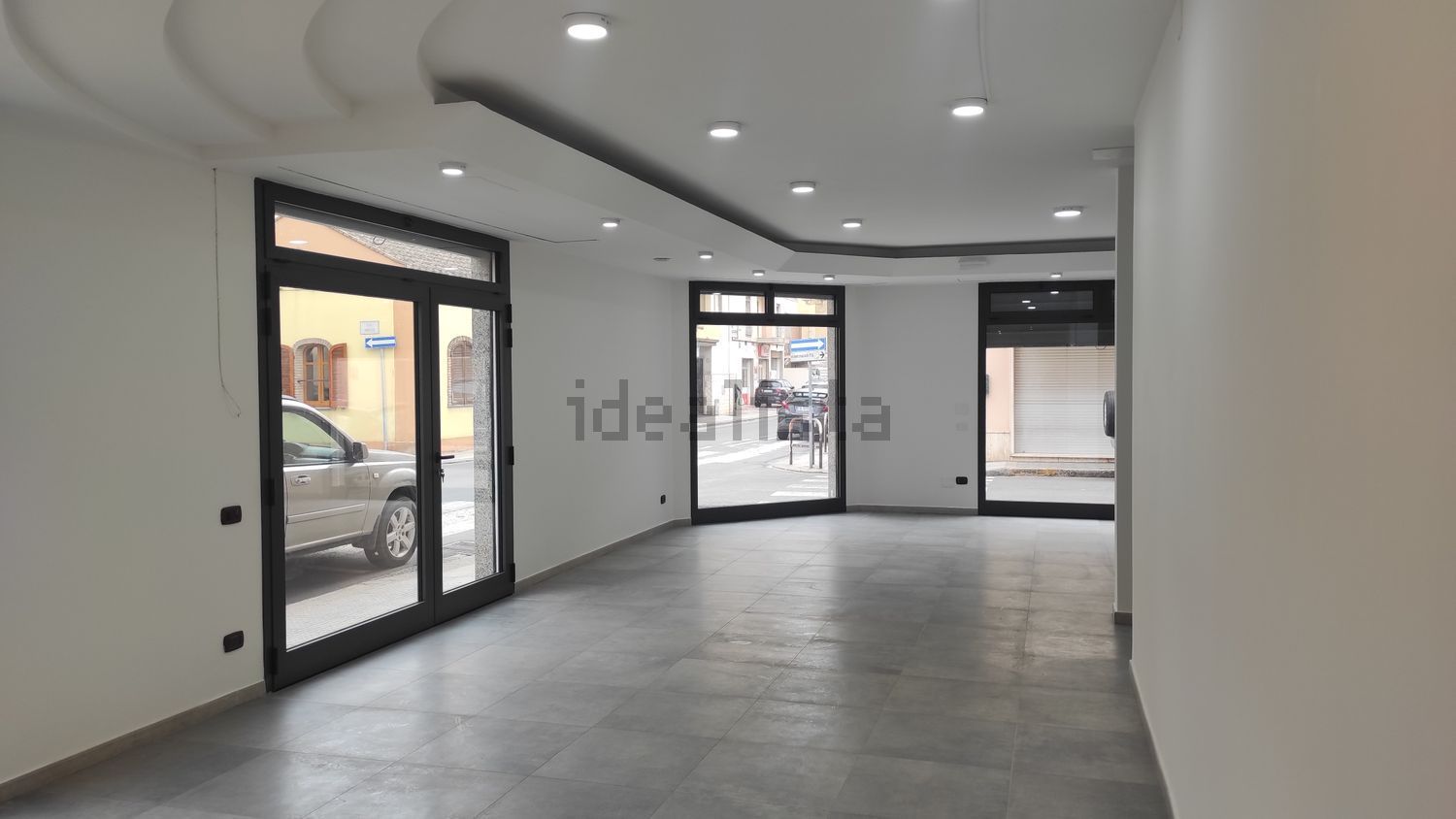 locale commerciale in affitto a Quartu Sant'Elena