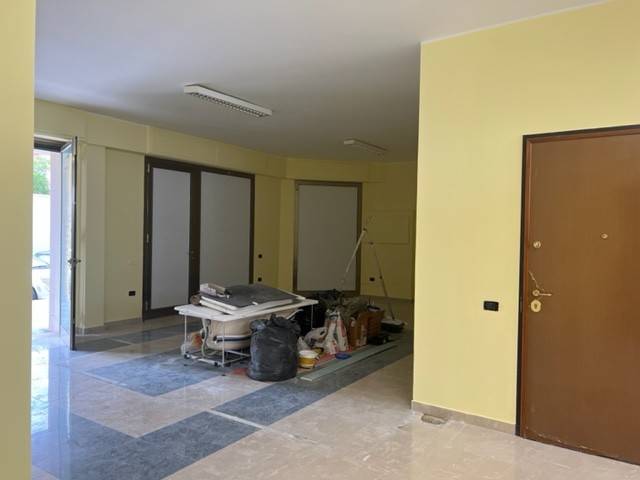 negozio in affitto a Quartu Sant'Elena in zona Pitz'e Serra