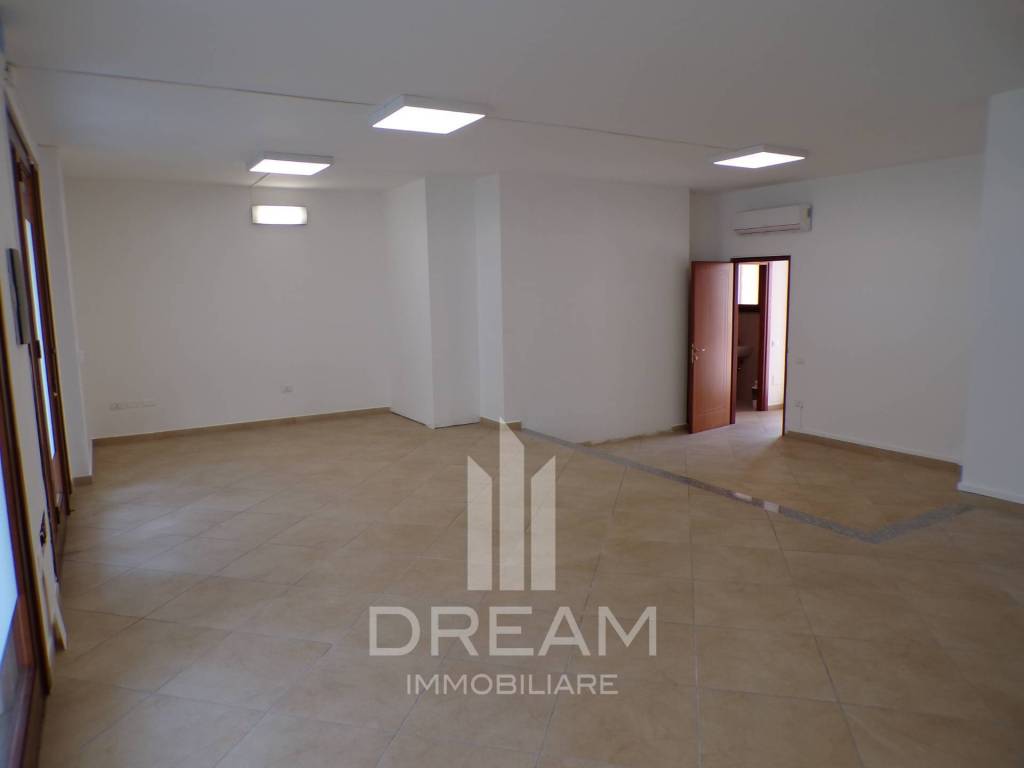 negozio in affitto a Quartu Sant'Elena