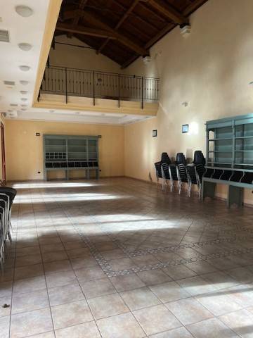 negozio in affitto a Quartu Sant'Elena in zona Centro Storico