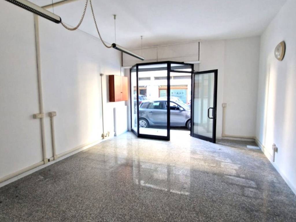 negozio in affitto a Quartu Sant'Elena