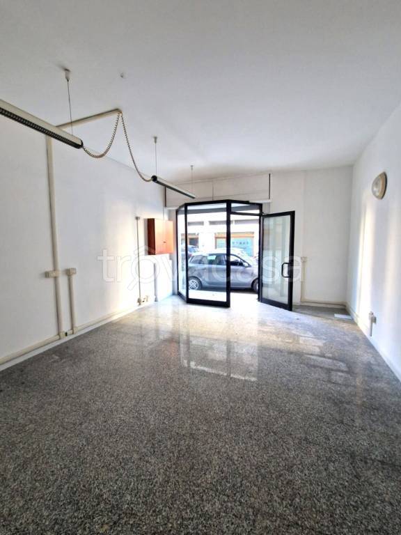 negozio in affitto a Quartu Sant'Elena