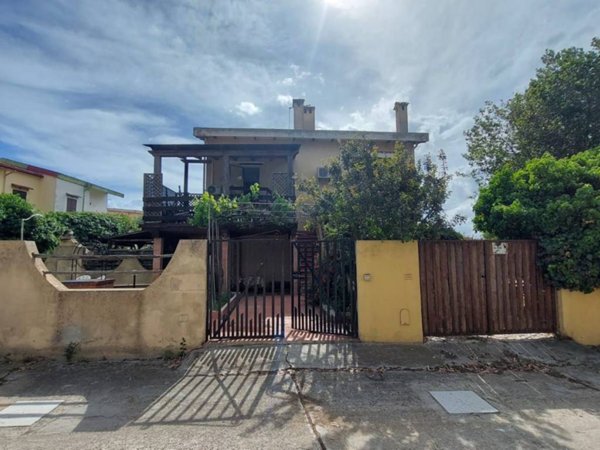 appartamento in affitto a Quartu Sant'Elena in zona Capitana