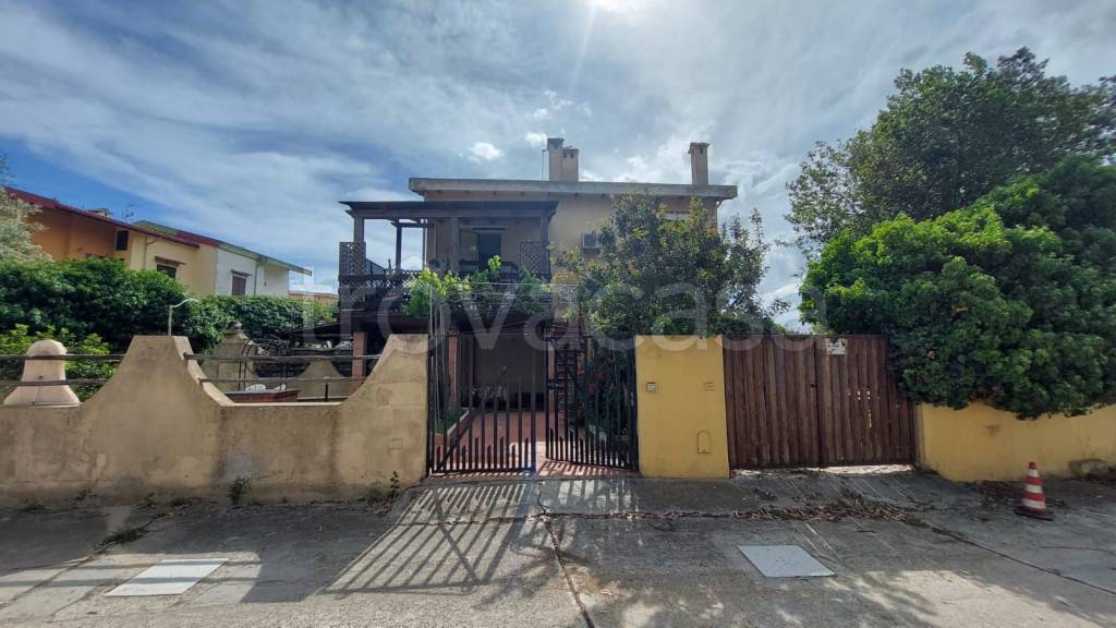 appartamento in affitto a Quartu Sant'Elena in zona Capitana