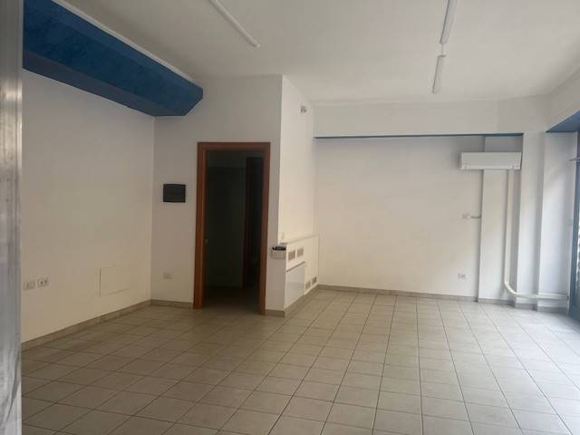 negozio in affitto a Quartu Sant'Elena in zona Pitz'e Serra